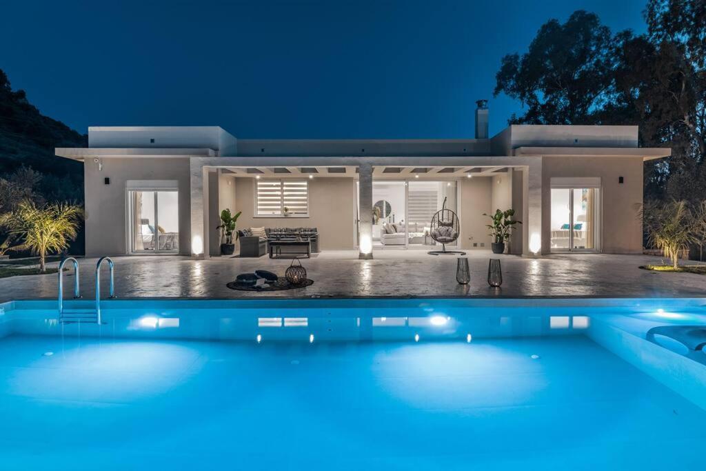 Melissia Luxury Villa Kalamákion Exterior foto