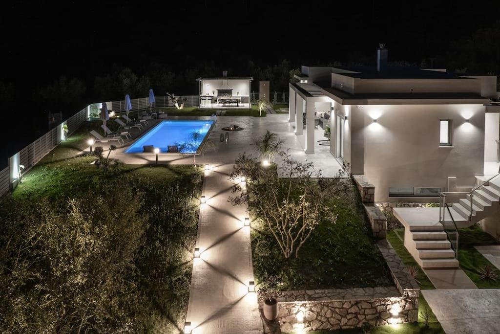 Melissia Luxury Villa Kalamákion Exterior foto