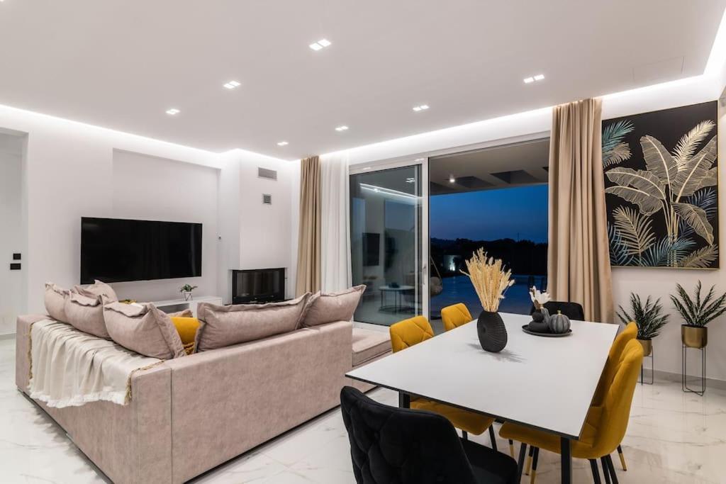 Melissia Luxury Villa Kalamákion Exterior foto